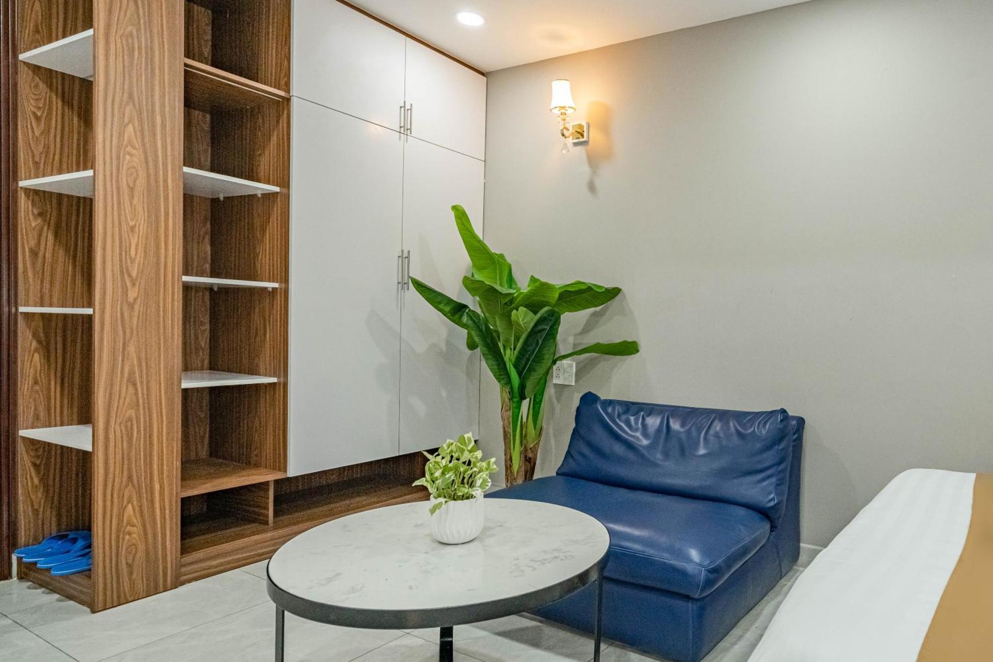 Khách sạn hẻo lánh Spring Hill -the High Class *